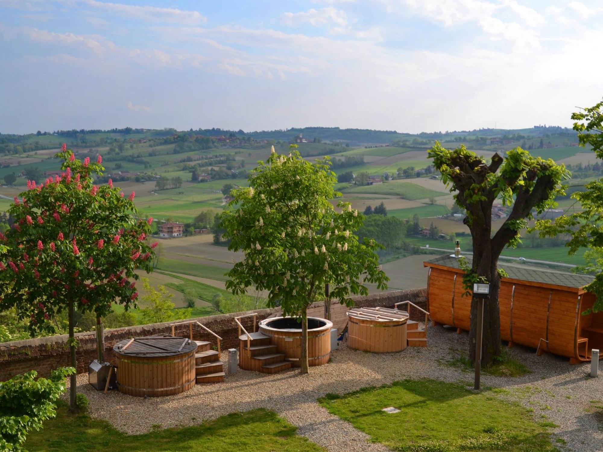 Montaldo Castle & Resort Montaldo Torinese Exterior foto